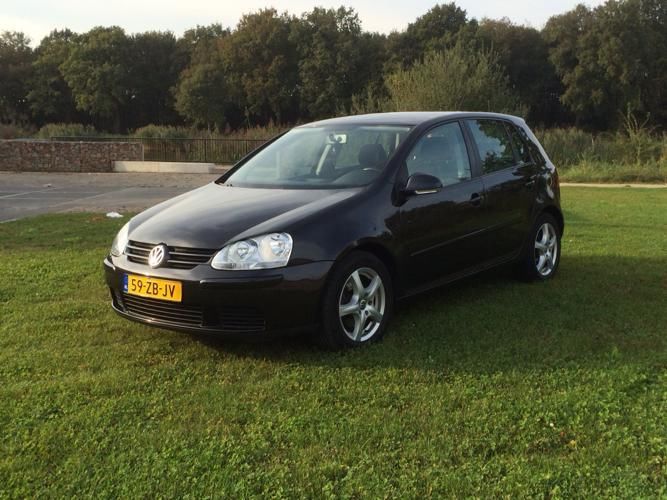 Volkswagen Golf 1.6 FSI 85KW 2008 Zwart