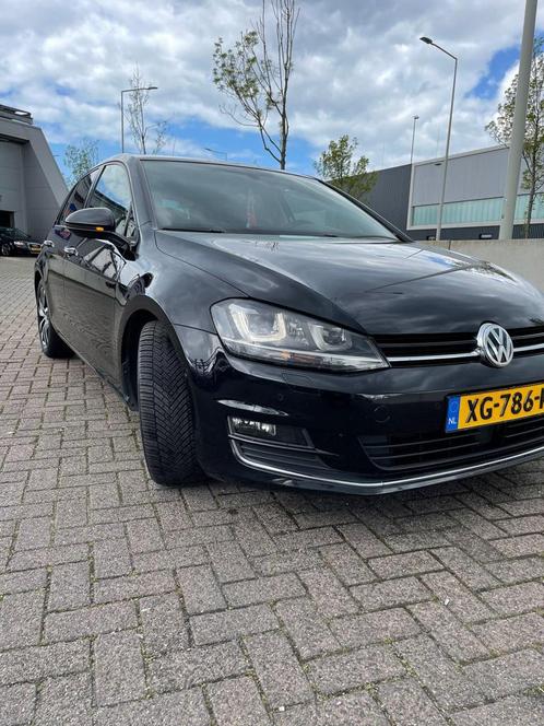 Volkswagen Golf 1.6 TDI 77KW DSG 2015 Zwart