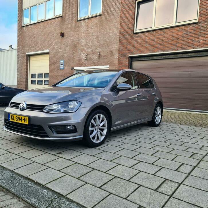 Volkswagen Golf 1.6 TDI 81KW 5D 2016 Grijs R-Line