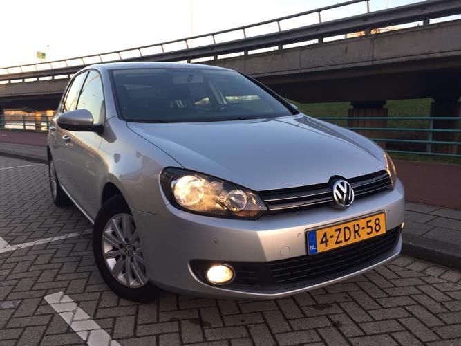 Volkswagen Golf 1.6 TDI BlueMotion 2012 NAVI,PDC, INRUIL