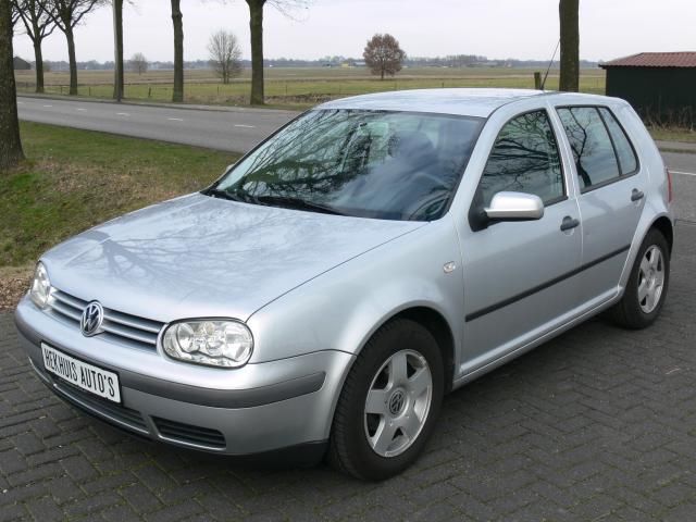 Volkswagen Golf 16V Comfortline  5 Drs  Zilver  Airco