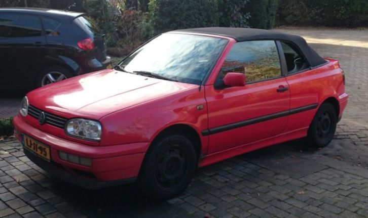 Volkswagen Golf 1.8 Cabriolet 55KW E2 1995 Rood