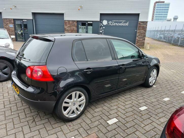 Volkswagen Golf 2.0 FSI 110KW 5D 2004 Zwart