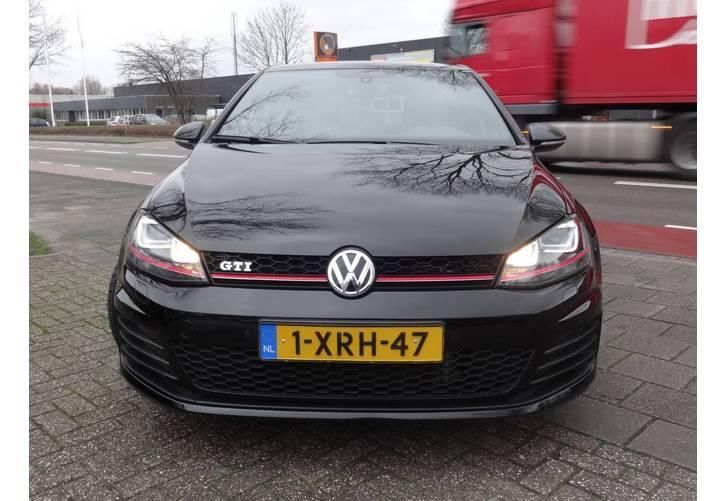 Volkswagen Golf 2.0 TSI GTI