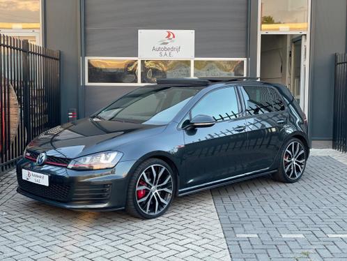 Volkswagen Golf 2.0 TSI GTI Performance DSG PANO NAVI CRUISE