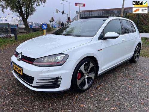 Volkswagen Golf 2.0 TSI GTI Performance DSG Panodak ACC Dyna