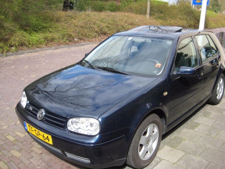 Volkswagen Golf 2.3 V5 110KW 1998 Blauw