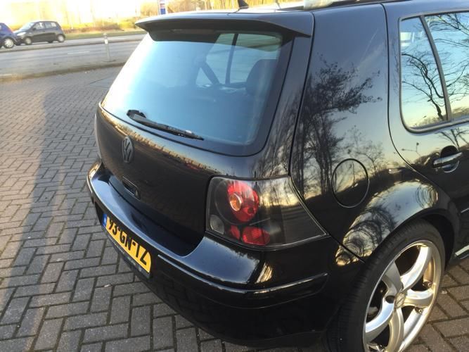 Volkswagen Golf 2.3 V5 110KW 1998 Zwart