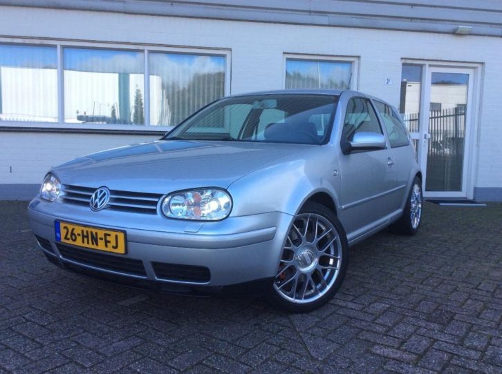 Volkswagen Golf 2.8 V6 150KW 4MOTION 2001 XENONLEERCLIMA