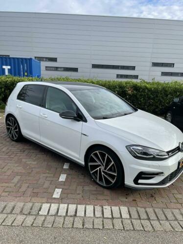 Volkswagen Golf 7 1.5 DSG R-line VIRTUALACC