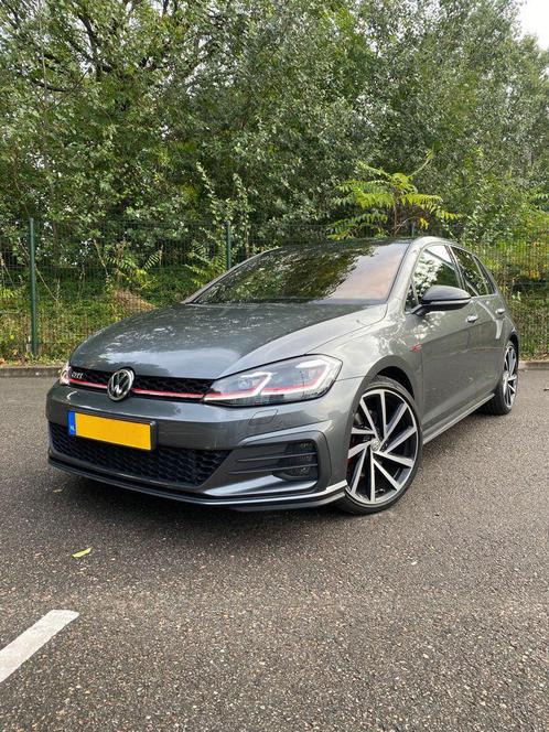 Volkswagen Golf 7.5 2.0 TSI GTI 230PK PANO CARPLAY DSG