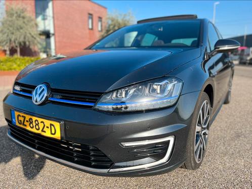 Volkswagen Golf GTE 1.4 TSI PANO APPLECARPLAY ONDERHOUDEN