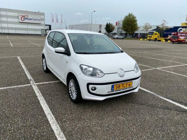 Volkswagen High UP Navigatie, Airco, 2012.