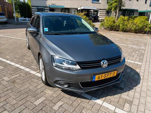 Volkswagen Jetta 1.4 TSI Highline 118KW DSG 2011 Grijs