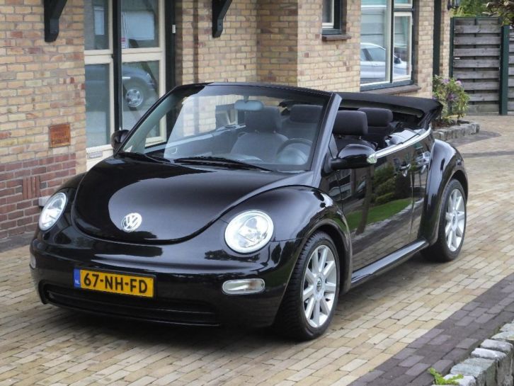 Volkswagen NEW Beetle 1.6 Cabriolet 2003 Zwart AircoCruise