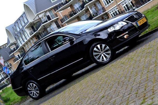Volkswagen Passat 1.6 TDI BlueM Highline  NAVI  PDC  Cru