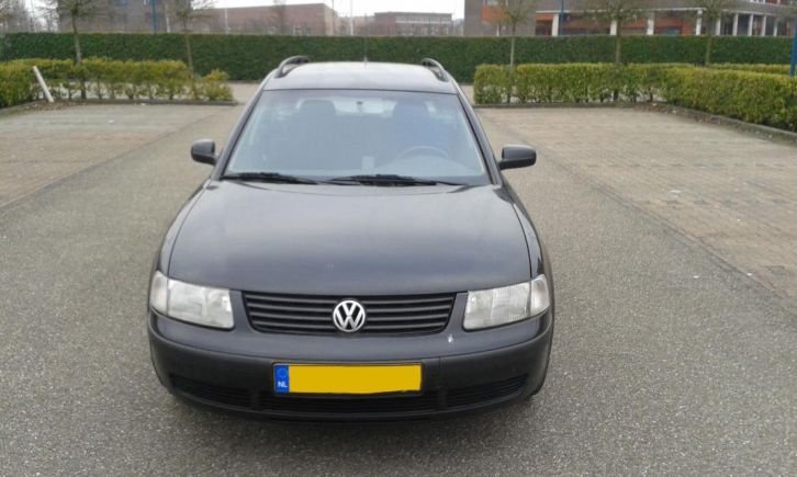 Volkswagen Passat 1.6 Variant 74KW 1999 Zwart