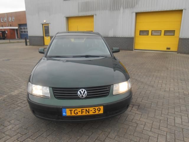 Volkswagen Passat 1.9 TDI Highline AUTOMAAT