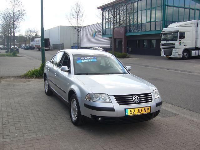 Volkswagen Passat 2.0 85KW 116PK SEDAN COMFORTLINE