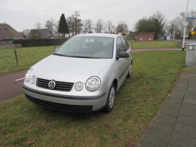 Volkswagen Polo 1.4-16V