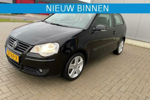 Volkswagen Polo 1.4 16V 75pk Highline Goal uitvoering 16inch