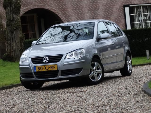 Volkswagen Polo 1.4-16V Comfortline CruiseClimate Luxe 