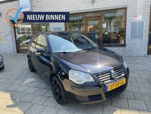 Volkswagen Polo 1.4-16V Turijn Airco 4 nieuwe banden navi di