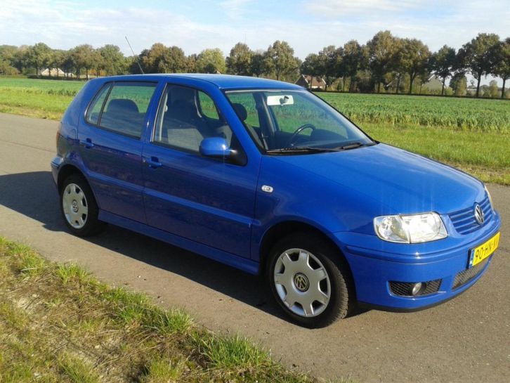 Volkswagen Polo 1.4 44KW 2001 Blauw 5 deurs