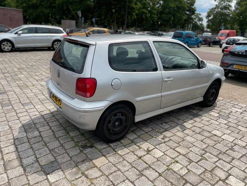 Volkswagen Polo 1.4 55KW 2001 Grijs