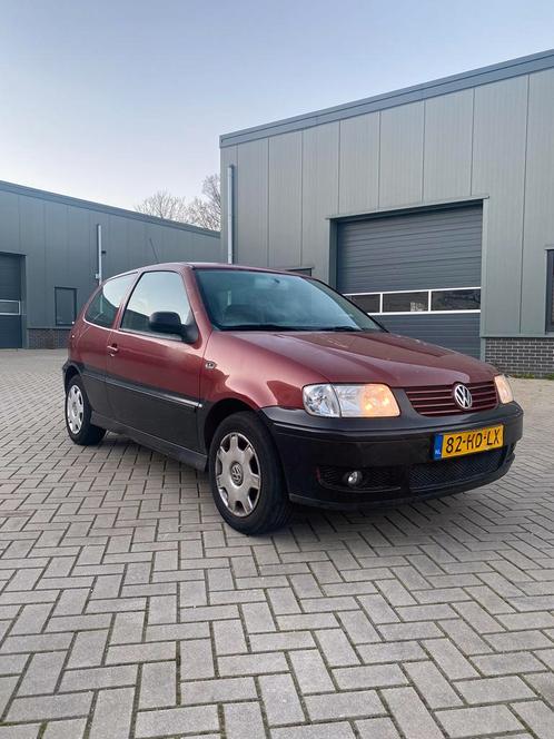 Volkswagen Polo 1.4 55KW 2001 Rood