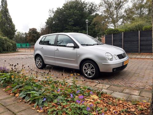 Volkswagen Polo 1.4 55KW AUT 2004 Grijs