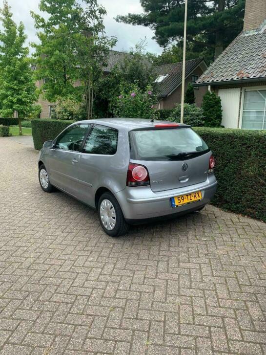 Volkswagen Polo 1.4 55KW AUTOMAAT 2006 Grijs