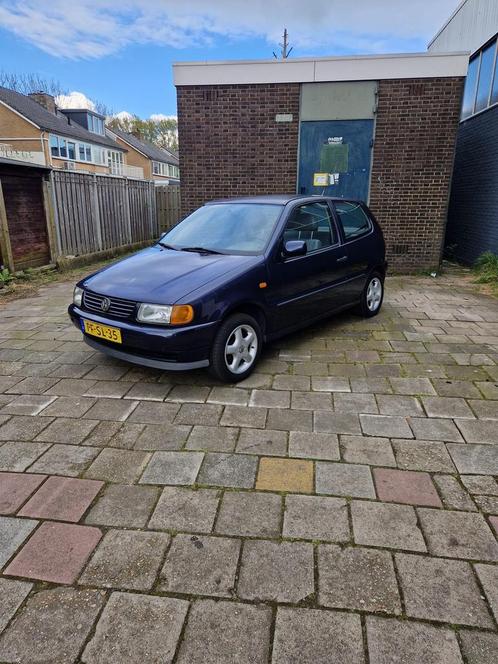 Volkswagen Polo 1.6 55KW 1996 Blauw