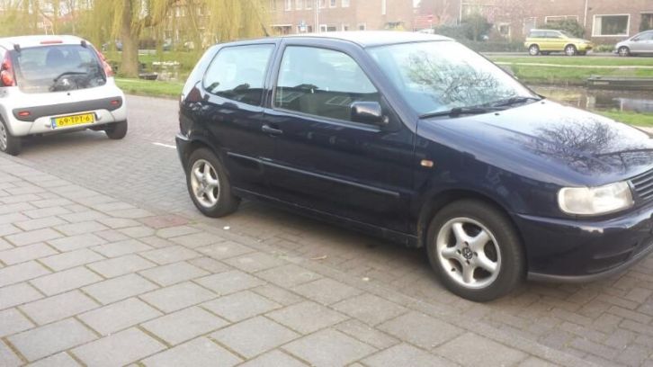 Volkswagen Polo 1.6 55KW 1998 Blauw