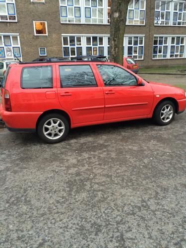 Volkswagen Polo 1.6 Variant 55KW 2001 Rood