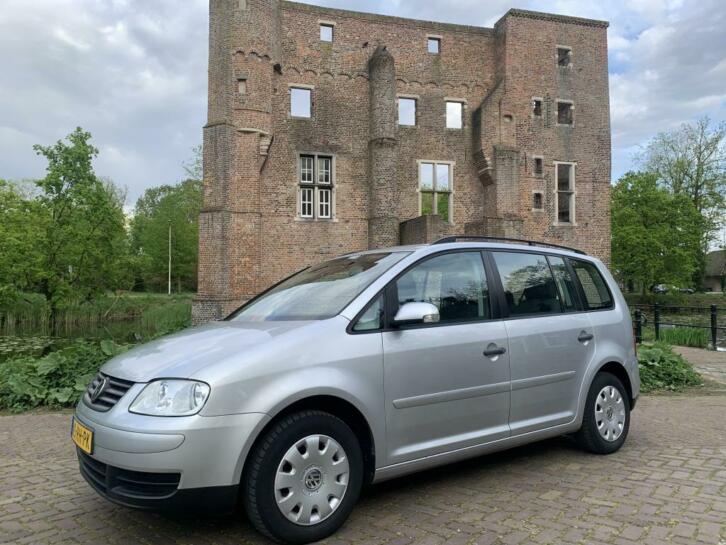 Volkswagen Touran 1.6 Business AIRCO, CRUISECONTR. APK TM 1