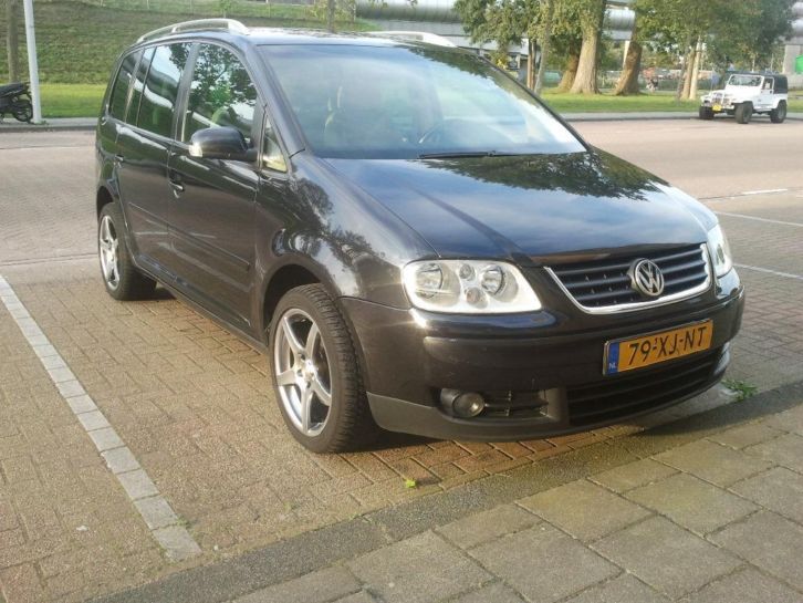 Volkswagen Touran Touran 2003 TDI Turbo Zwart 