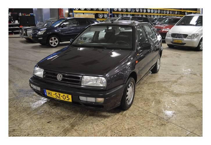 Volkswagen Vento 1.8 CL