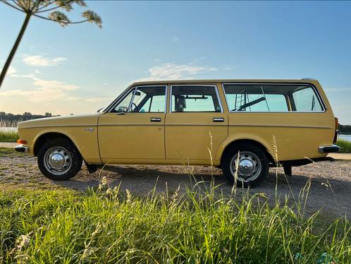 Volvo 145 S zonnebloem geel LPG belasting vrij APK vrij