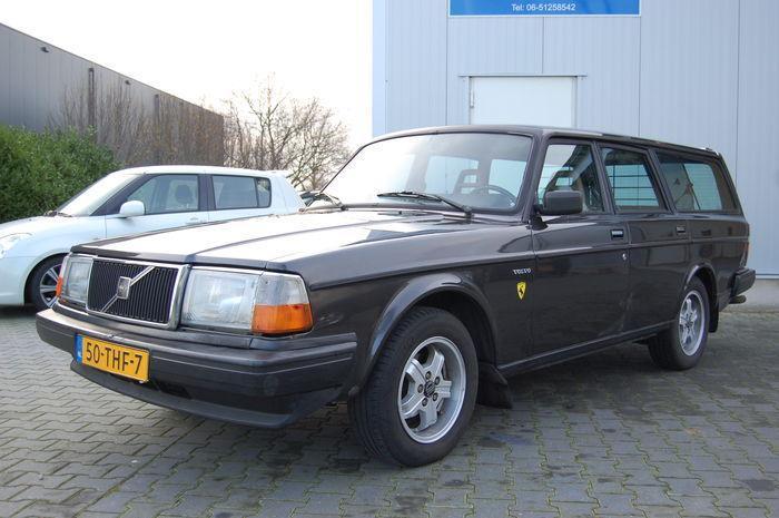 Volvo 245 Turbo - 1983
