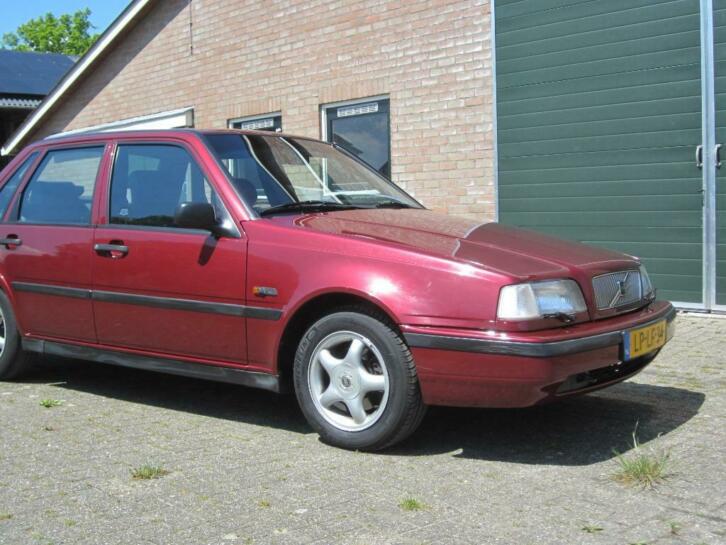 Volvo 460 1.8 I AUT 1995 Rood