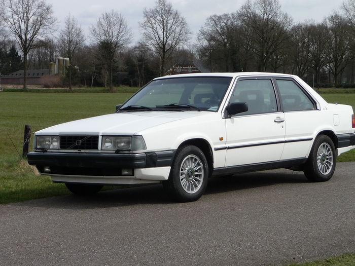 Volvo - 780 Bertone V6 automatic - 1988