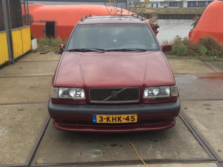 Volvo 850 2.3 T-5 AUT 1996 Rood