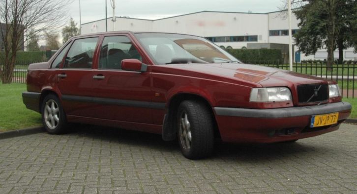 Volvo 850 2.5 I AUT 1995 Rood