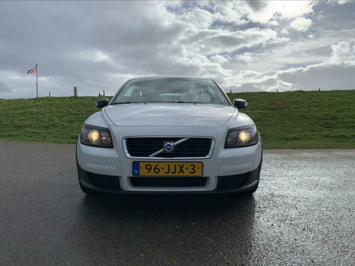 Volvo C30 1.6 2009 Wit NAP  Cruise  Airco  Telefoonaansl.