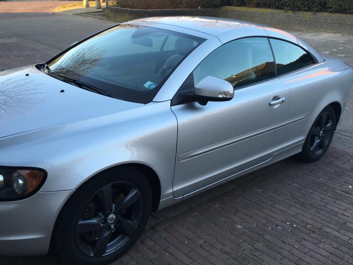 Volvo C70 2.0 D AUT momentum 2009 Grijs met N.A.P