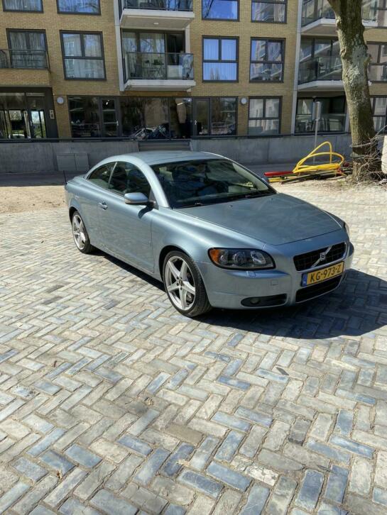 Volvo C70 2.4 D5 Geartronic 2007 Grijs bijna een Youngtimer