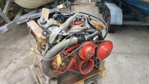 Volvo Penta V8 motor compleet met aandrijving