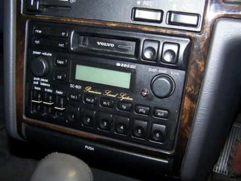 Volvo radio SC801 uit T5R, premium sound system, nieuwstaat.
