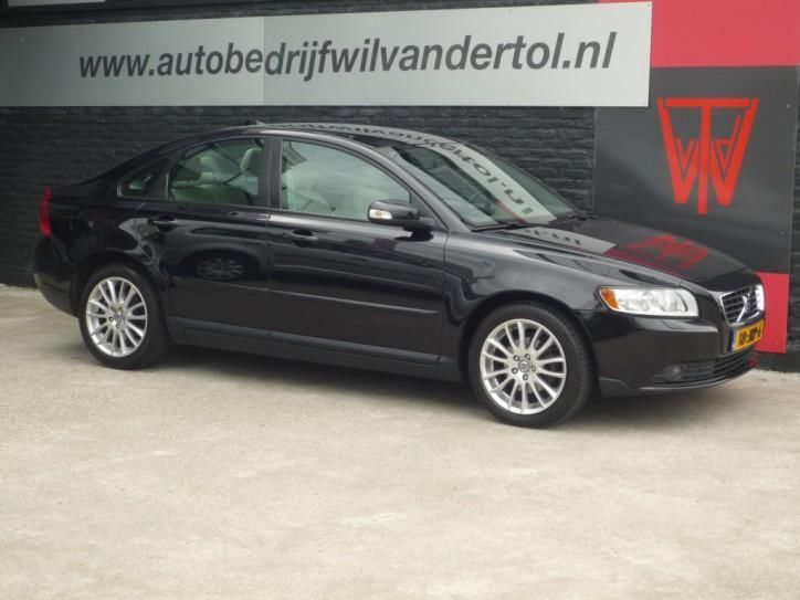 Volvo S40 1.6D NavigatieCruiseLederTrekhaak ALL IN